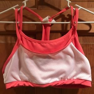 Fabletics Medium Support Sports Bra (size LARGE)